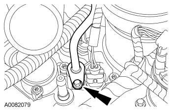 Remove the bolt and turbocharger oil supply