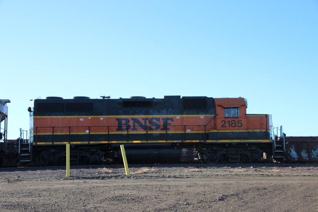 BNSF 2185, an END GP 38, was doing flat