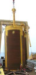 Aker Solutions 9 Single Suction Piles Key features : Supports vertical and horizontal loads on the template Also used as anchor foundations for FPSO or Semi-submersible