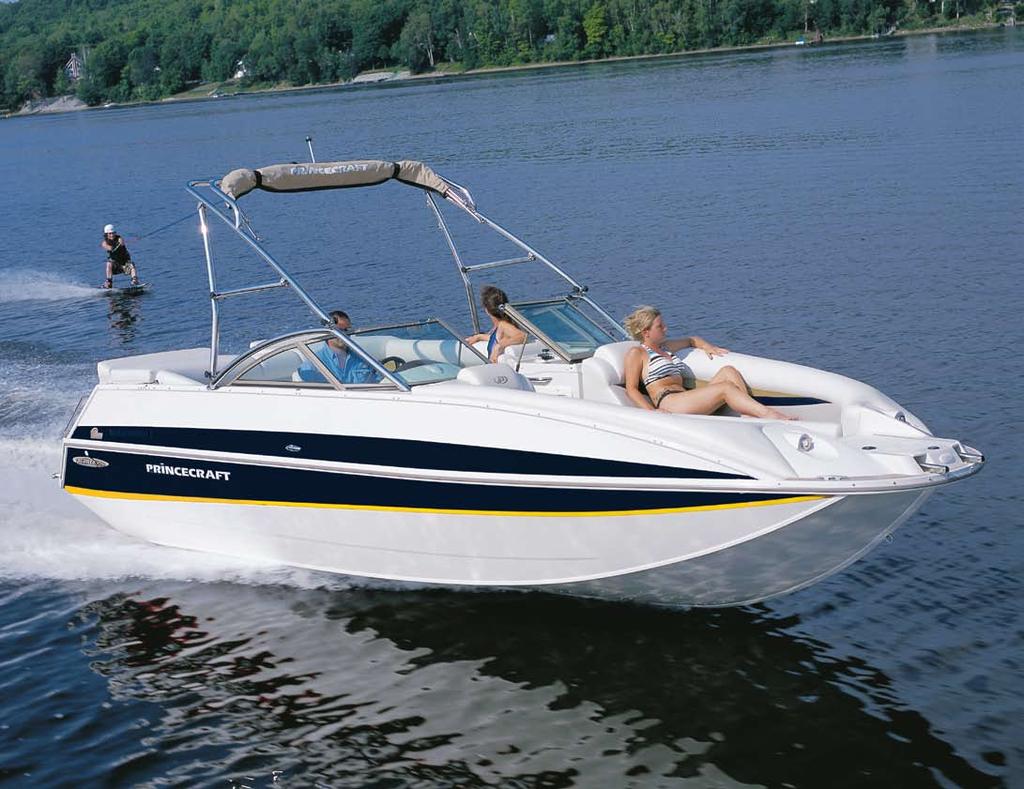 the water Life is what happens on the water Vacanza 250 I/O Shown in Navy Blue 8 SPECIFICATIONS VACANZA 250 I/O (w/ 4.3 L) Center line 7.6 m (25-0 ) Beam 2.6 m (102 ) Bottom width Max.