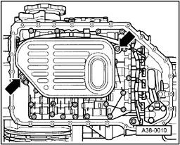 Page 21 of 44 38-21 Oil strainer, removing and installing Removing - Removing oil pan page 38-19. - Removing oil strainer bolts (arrows). - Pull oil strainer off of valve body.