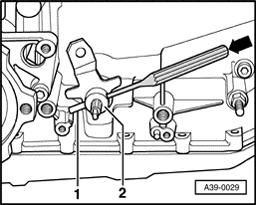 Page 31 of 44 38-31 Shift rod seal, replacing Special tools and equipment 3385 sealing ring installer Removing - Removing left transmission support page 37-125.