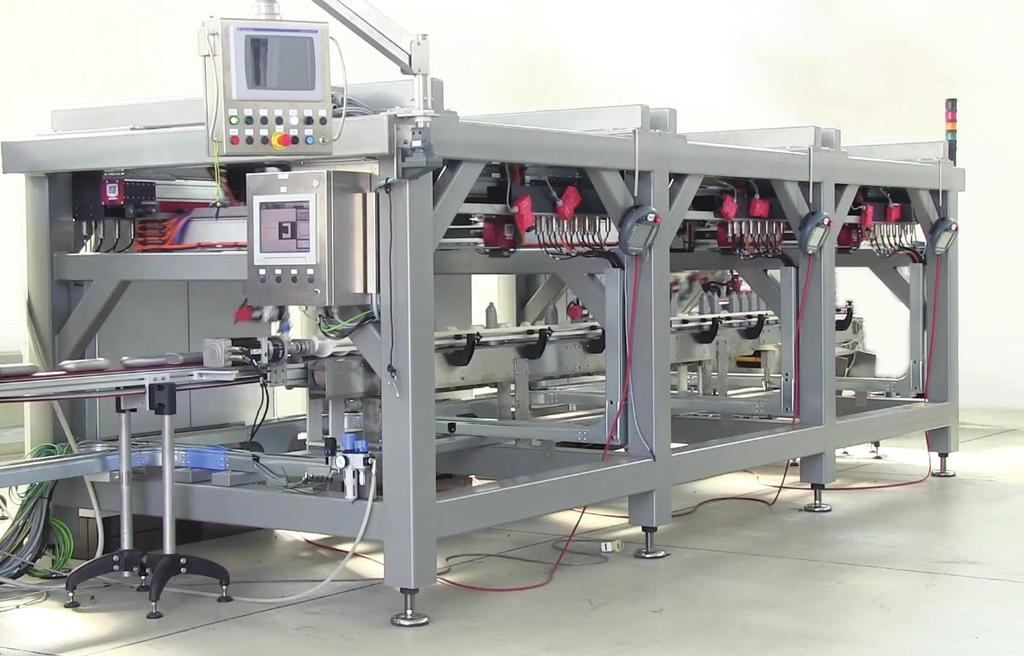 APPLICATION EAMPLES UNSCRAMBLING Direct Robot is applied as unscrambling function for symmetrical and asymmetrical bottles (h:100-50mm) Feature: >> Production up to 000 ppm >> Fast size change