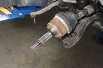 Carefully check the positioning of the splines on the axle shaft while installing the steering