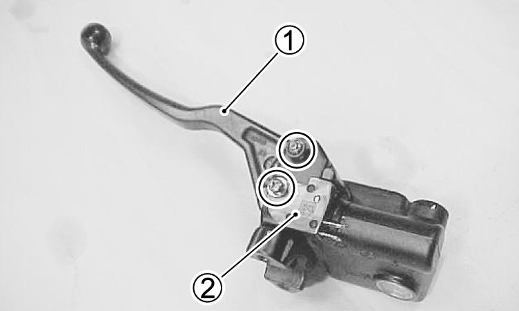 SP424 4. Pull the rubber boot (5) out; then remove the circlip (6). SP425A SP422 2.
