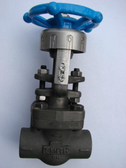 Flow Control Valves The durable, forged steel flow control valve is used to regulate the blowdown rate and help ensure the iron cross with conductivity probe is completely full with