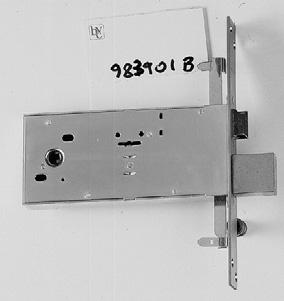 Mortice locks zinc-plated front plate mm 25 Prezzo unitario e 7 E 67 29 15 20 16.5 5 2.5 25.5 2 128-168 10 10 82 1 8 1 200 240 12 10 22 25 20 Double-bit mortice lock for. -POINT LOCKING.