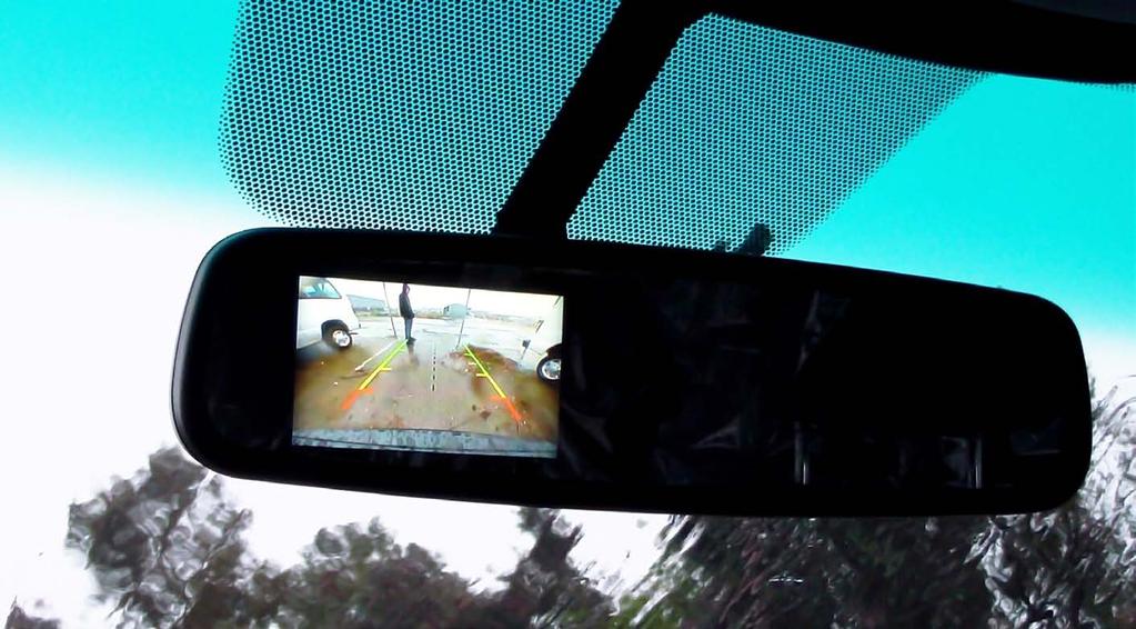 p Surveillance Mode Module the driver when the vehicle comes within 7 feet of an object, and a digital read-out indicates if the object is on the right or left side.