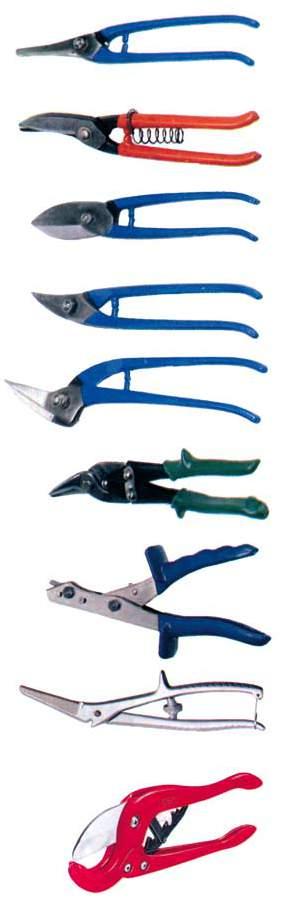 Chisels-rifts Shaping snips Shaping snips 30103 Universal snip, for thinner sheet material - Length : 25 cm - 30 cm 30104 Punch snip, for sheet up to 1,5 mm - Length : 25 cm - 30 cm 30105 For