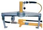ram 44528 2 arm hydraulic puller 30T / 300KN Opening mm 700 Max reach 400 elivered with :