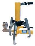 reach 250 elivered with : hydraulic hand pump, gauge and hoses, hydraulic cylinder ram 44528