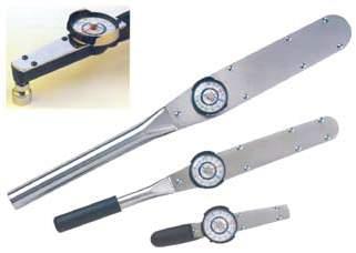 Spanners Spanners 34601 ial torque wrenches ISO 6789 = 2003 - Left - Right hand use - Accuracy = 2% - ual needle (pointer + memory needle) - Calibration certficate with SIT traceability Capacity