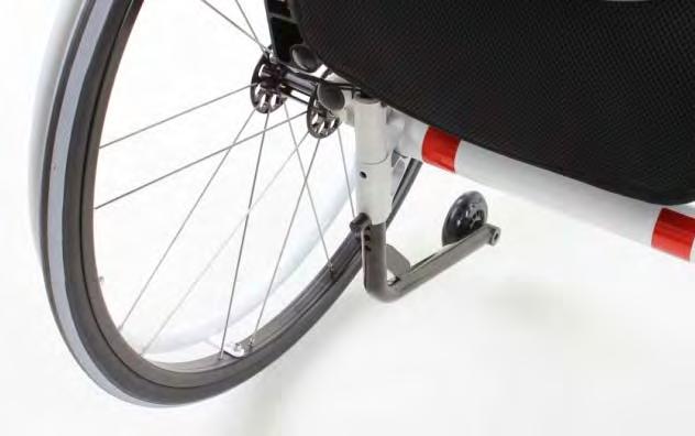 does not knock against the obstacle. To move the anti-tipping support into the operating position, press the anti-tipping bar downwards and swivel this to the rear.