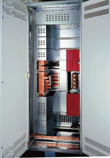 Distribution busbars Connection terminals Cable compartment The cable compartment is located in the rear side of the panel and and it is accessible by means of a locked hinged