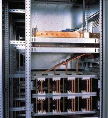 All compartments are meccanically segregated from the others. The switchgear is pre set for easy extensions on both sides.