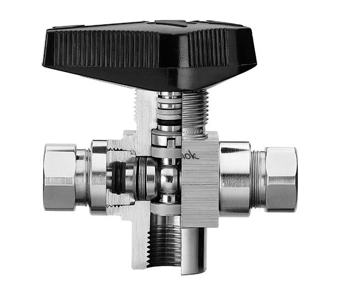 Trunnion Ball Valves Contents Features....................................... 2 Important Information About Ball Valves............. 2 Technical Data................................. 2 Pressure-Temperature Ratings.