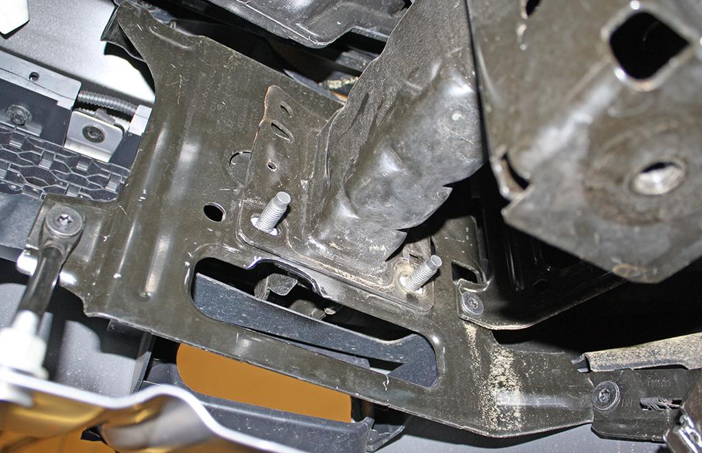 (Fig.C). 2. On each side, remove two 18mm nuts and one 18mm (head) bolt attaching the tow hook to the frame (Fig.D). Fig.