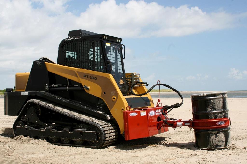 Connecting the Hydraulic Lines 1. Before you connect hydraulic lines to the skid steer, be sure that the hydraulic lines and quick couplers are of the same size and type. 2.