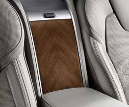The thick carpeting, leather padding on the grab handles and sun visors, as well as the Linear Walnut wood inlay and the tailored dashboard, further enhance the overall sense of abundant luxury.