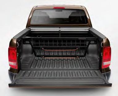 05 06 04 07 08 06 Volkswagen Genuine load compartment cover, folding, aluminium It s got everything covered: this lockable load compartment cover made from sturdy aluminium reliably protects the load