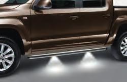 04 05 06 07 08 09 05/06 Volkswagen Genuine side bar with step This side bar is both an impressive visual highlight and a practical feature to help you enter and exit the vehicle and load items onto