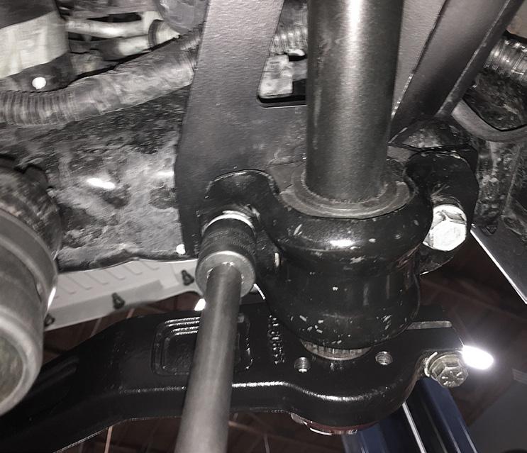 DRS INSTALLATION: 1. Install the previously removed OE sway bar bushings and mounts on the DRS shafts (Figure 2) 2.
