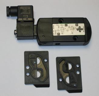 clear polycarbonate - Mounting bracket + screw: stainless steel - Seals: EPDM Voltage: - 1-250 V Current: - 16 A (250V AC) - 2,5 A (24 DC) Solenoid Valve General: - Solenoid valve NAMUR with combined