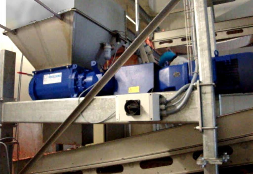 operate in an inline fluid stream condition.