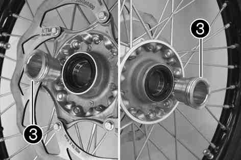 68Fitting front wheel x 500086-10 Danger of accidents Reduced braking efficiency due to oil or grease on the brake discs.