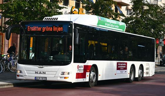 As such, MAN natural gas buses easily comply with the stringent Euro 6 emission standard, without using extensive filter technology and expensive additives.