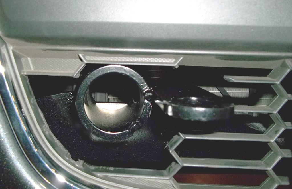 Note: due to a lack of clearance in the grille opening, if you are using a wiring plug, ensure that the grille opening
