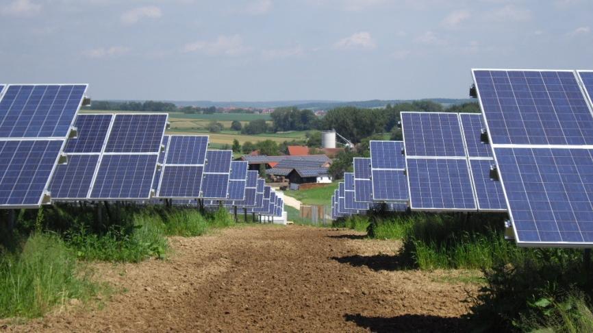 PV in Germany Facts for 2014 38.5 GW of PV installed (approx. 19 % of global capacity) 1.