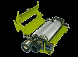 The robust transfer gearbox transmits the drive from the