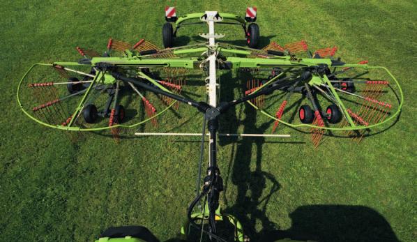 for the drive shaft Convenient brackets for the hydraulic lines in standby position The pivot-mounted hose supports provide secure, wellprotected running of control lines to the tractor The power of