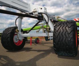 The optional six-wheel chassis for the rear pair of rotors is equipped with extra tandem axles and trailing wheels for precise ground-contour tracking Large 620/40 R22.