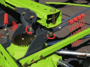 angles to the direction of travel The tines always stay parallel to the ground, ensuring raking remains clean at any speed A wide track with secure rotor suspension the four- and six-wheel rotor