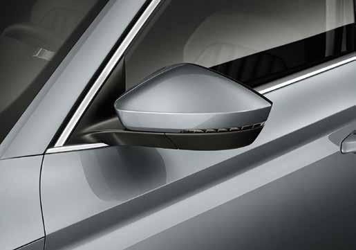 EXTERIOR The sleek contours of the door mirrors with integrated indicators give the new Superb