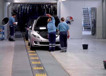 The chain has proven itself also in single lane car wash and single lane end-of-line inspection conveyors replacing conventional technology.