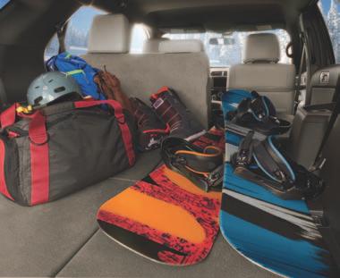 Equip it to go and do what you like. Bulky sports equipment? No problem, thanks to the flexible seating inside Explorer.
