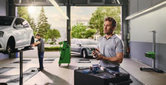 Bosch lighting technology Bosch can provide you with the most suitable product for almost any application. As well as automotive bulbs, we can supply you with auxiliary lamps and beacons.