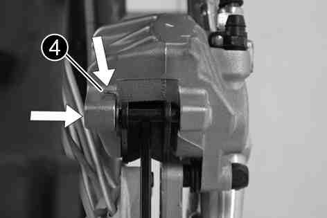 51Changing the rear brake linings x Skin irritations Brake fluid can cause skin irritation on contact. Avoid contact with skin and eyes, and keep out of the reach of children.