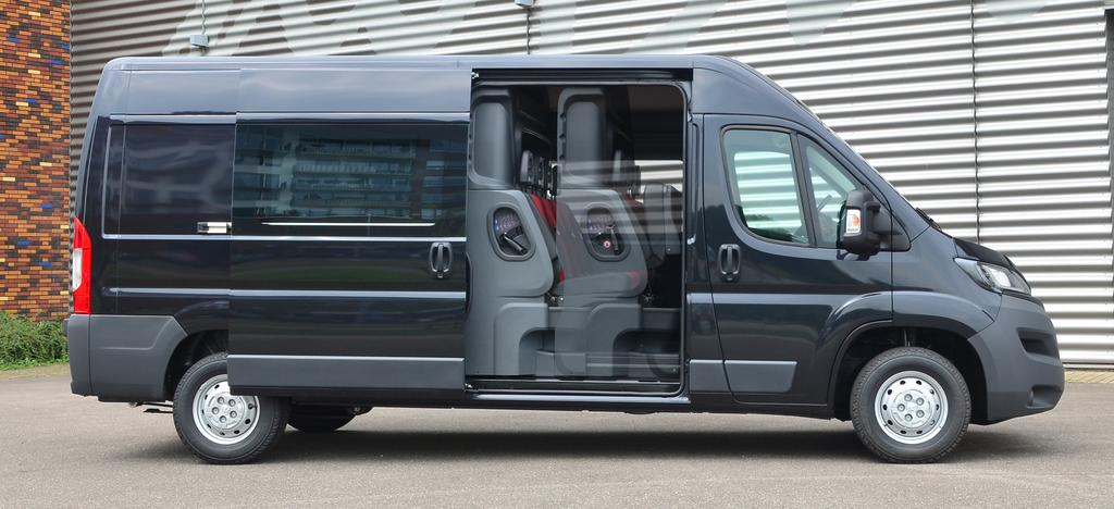 Flexcab the best of both worlds The Flexcab crew van offers you the best of both worlds. Whenever you can not make the choice between a panel van and a crew van, the Flexcab is your answer.
