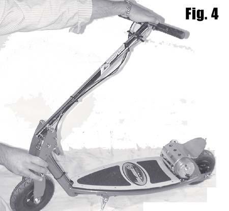 To unfold your XTR Lite, hold the unit with one hand, while gently pulling up on the handlebars with the other (Fig. 4). 10.