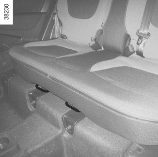POSUVNÁ ZADNÁ LAVICA (1/2) 1 2 Posunutie sedadla dopredu alebo dozadu Odistenie zadnej lavice v zadnej časti zatiahnite