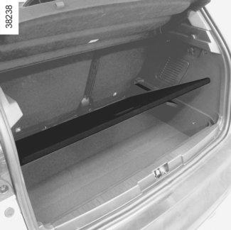 Prostredná poloha V zablokovanej polohe umožňuje prístup k náradiu umiestnenému v batožinovom priestore pod koberčekom.