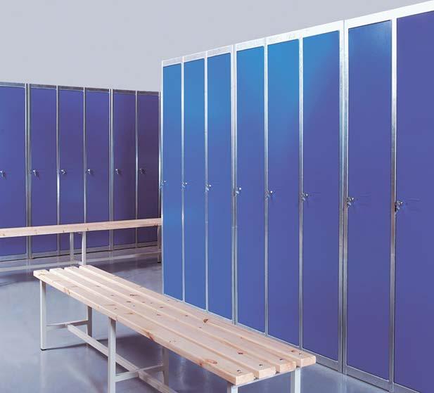 The metal lockers and its various accessories create a modular system with multiple configurations, adapting to different spaces