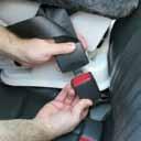 4 Verify that the vehicle belt is not twisted and then buckle (Fig. D). 5 Push the child seat firmly into the vehicle seat while removing slack from the vehicle belt.