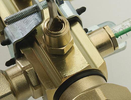 Make sure the Manifold Isolation Valves (both supply and return) are open and that the manifold
