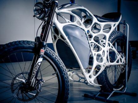Airbus unveils 3D-printed motorcycle with bionic design Airbus subsidiary APWorks has presented the Light Rider, the world s first