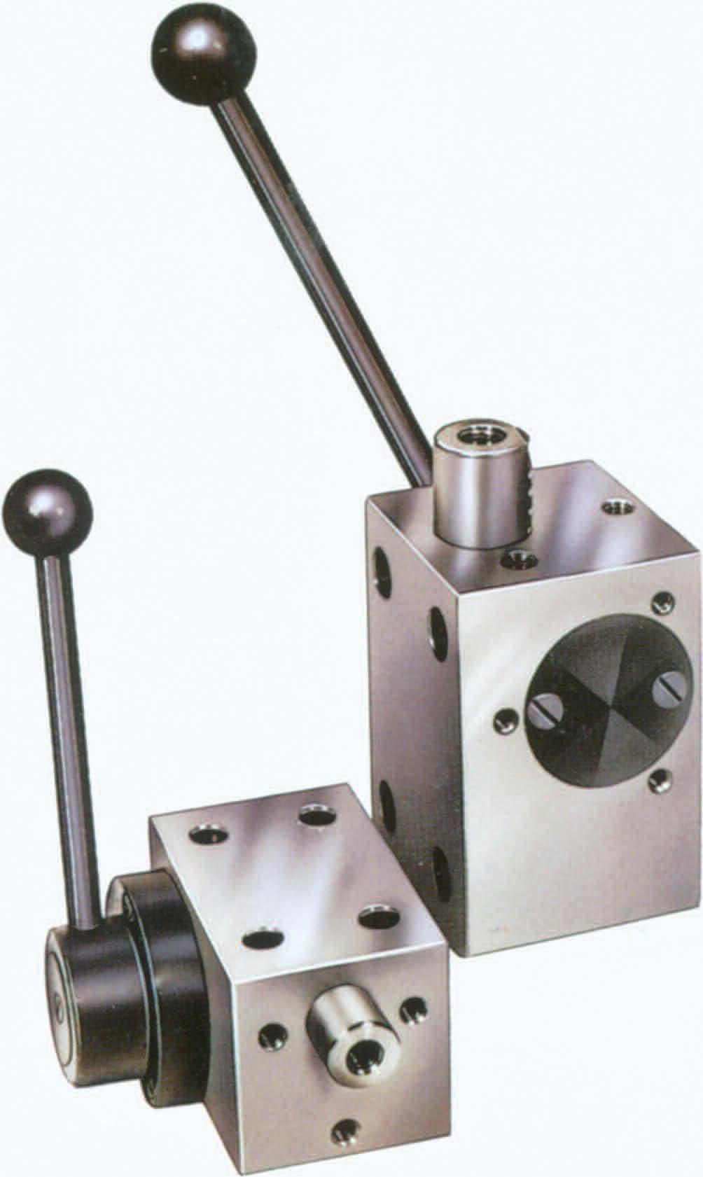Push / pull clamp T-.. with integrated clamp roller lock for stepless clamp arm positions, push/pull Self-locking in all positions Clamping Weight force N kg T-22 2200 1.3 T-2 250 2.